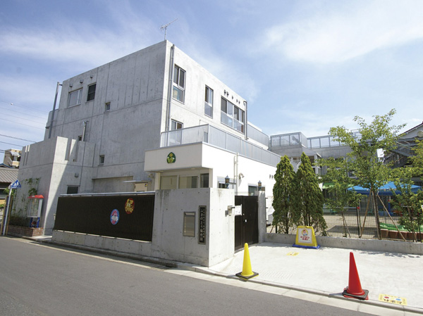 Surrounding environment. Fukinoto nursery school (about 520m, 7-minute walk)