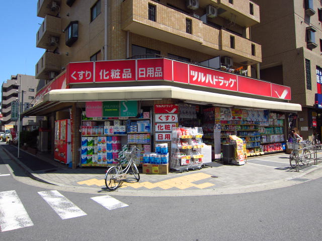 Dorakkusutoa. Tsuruha drag Kasai Station shop 297m until (drugstore)