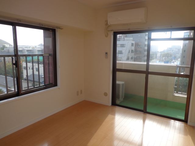 Living and room. Western-style room