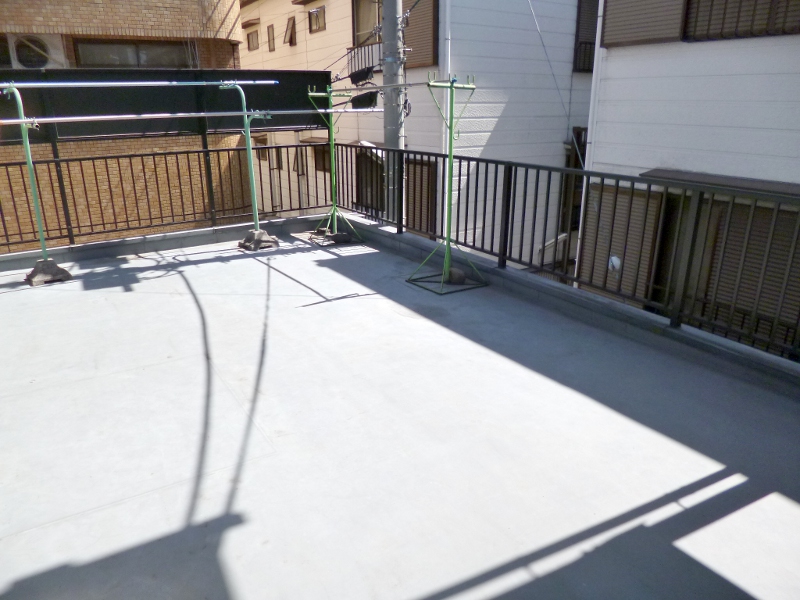 Other common areas. Playground of small children ・ Big is your laundry also Hoseru second floor shared. 