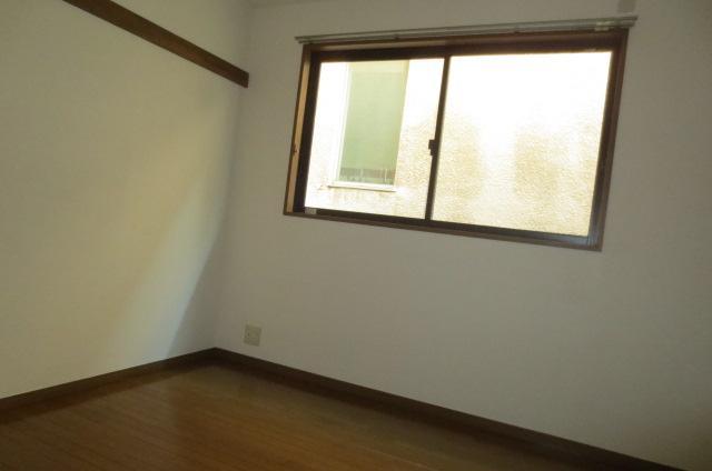 Living and room. Western-style 2