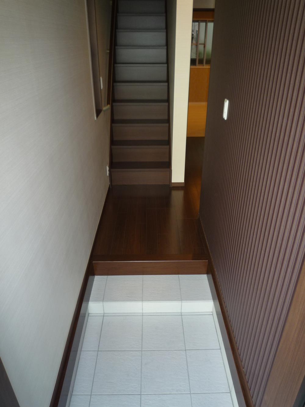 Entrance. Local (September 2013) Shooting