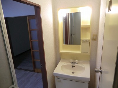 Other. Independent wash basin