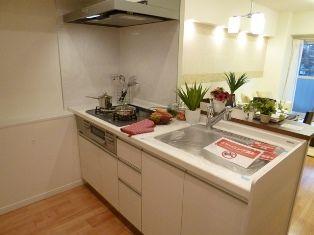 Kitchen. ~ Heisei 25 December new interior renovation completed ~ Water purifier integrated faucets with state-of-the-art facilities of the system Kitchen