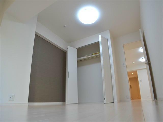 Non-living room. With closet