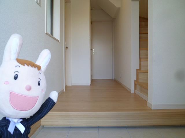 Entrance. 1 Building site (September 27, 2013) Shooting