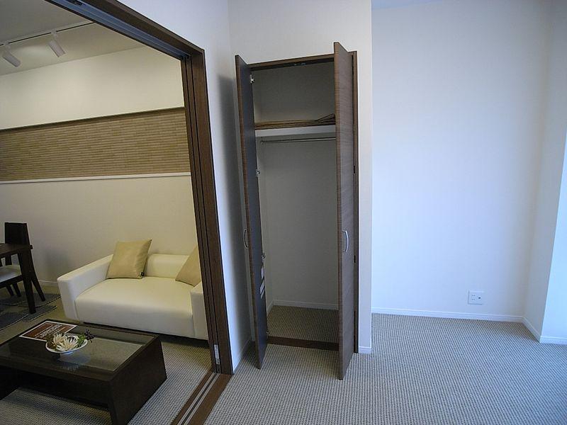 Receipt. Western-style 5 tatami closet