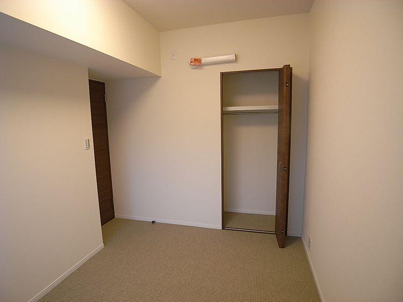 Other. Western-style 5 Pledge