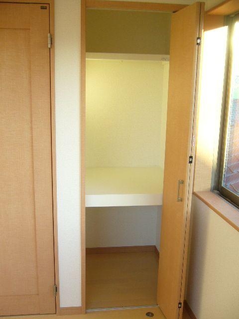 Non-living room. Receipt