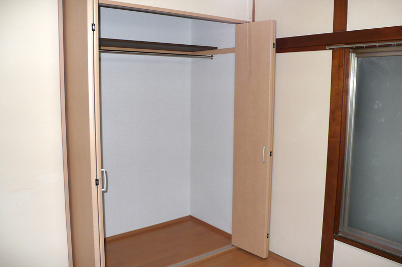 Receipt. 2F Western-style closet