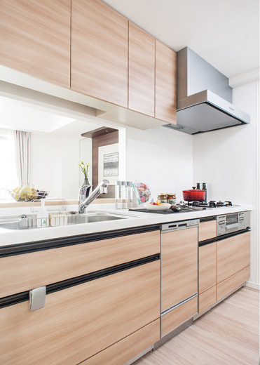 Kitchen.  [kitchen] The counter top in the kitchen, Adopt the artificial marble to honor the beautiful texture. Difficult dirty luck, Keep the kitchen beautifully clean.