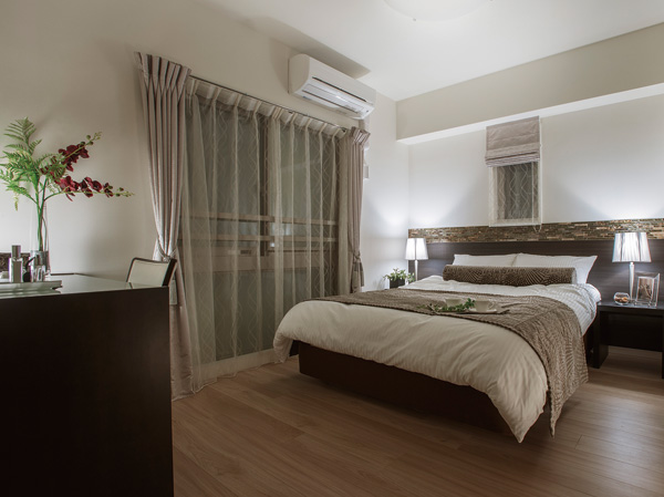 Interior.  [Bedroom (1)] The corridor side two Western-style, Place the walk-in closet. It is able to store plenty clothes, It is also useful to organized.