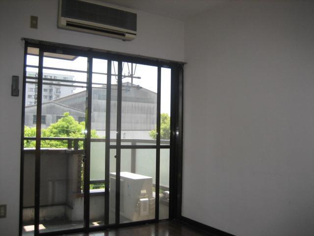 Living and room. Western-style 1