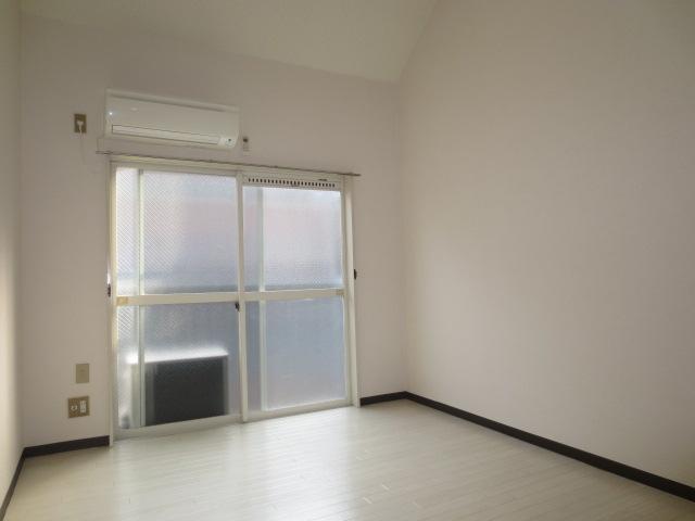 Living and room. Western-style 1