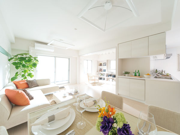 Living.  [Living-dining kitchen] Open side counter kitchen brings a sense of relief more than expected.