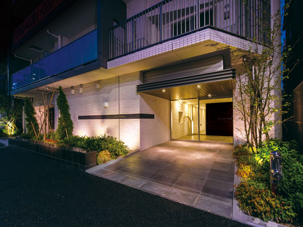 Buildings and facilities. Thing in city life important thing is, That security and safety are protected. Auto-lock the entrance, And introduce a 24-hour security system. As well as ensure the safe walking the walk car isolation, Designed with room to space. Is a land plan that takes into account the daily safety and security.  ※ Entrance approach Rendering