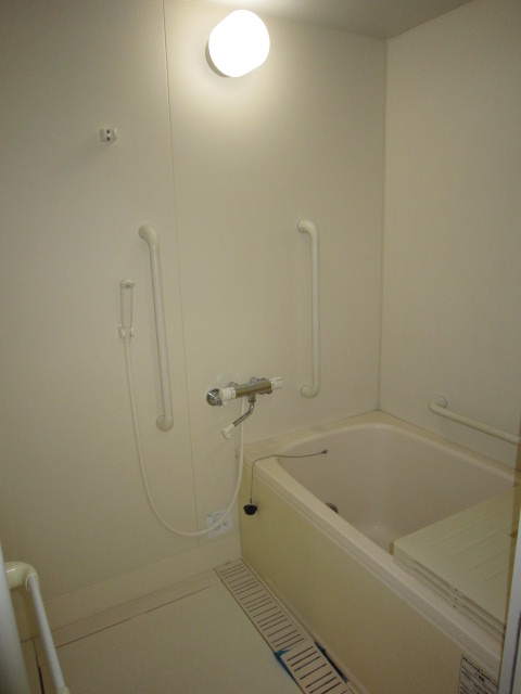 Bath. It will be the photo of the other rooms of the same type