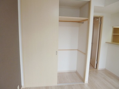 Receipt. Storage lot