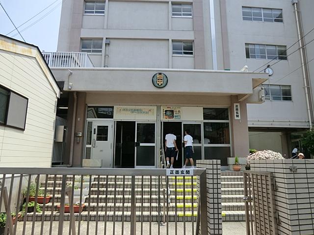 Junior high school. 1017m to Edogawa Ward Komatsugawa third junior high school