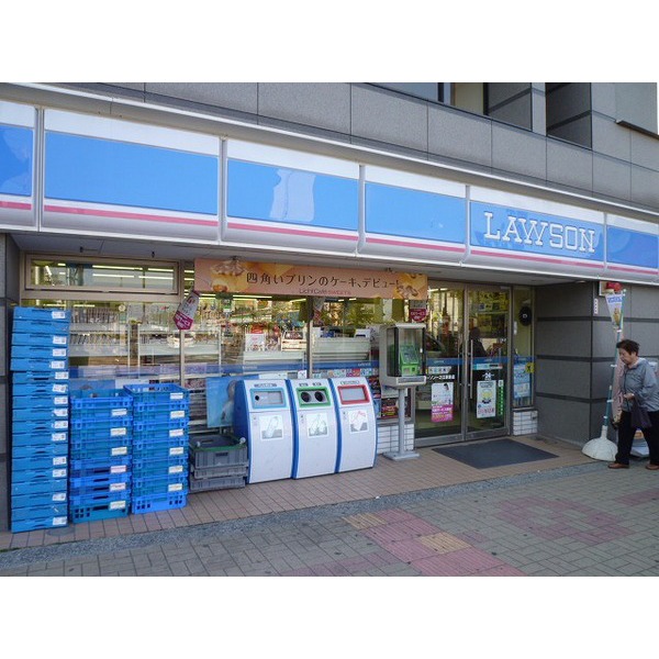 Convenience store. FamilyMart Ichinoe Sanchome store up to (convenience store) 293m