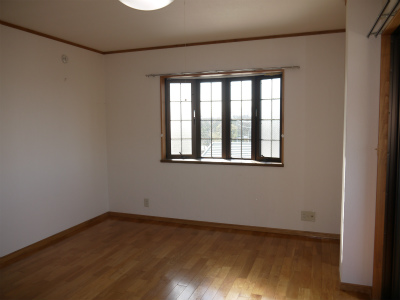 Living and room. Western-style 8 pledge