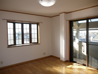 Living and room. Western-style 8 pledge