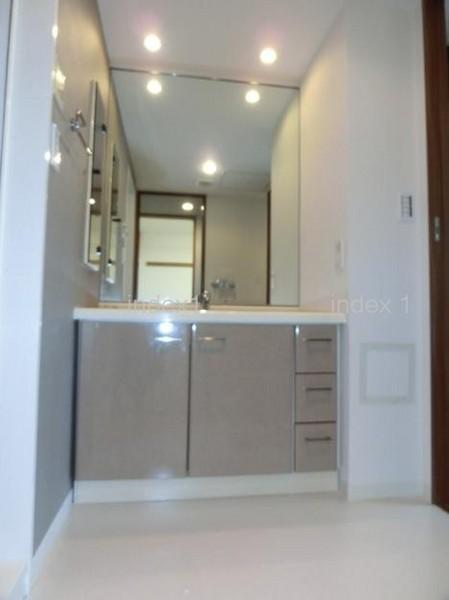 Wash basin, toilet. Cleanliness full wash room ☆