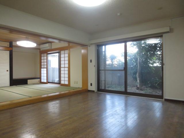Living and room. LD ~ Japanese-style room