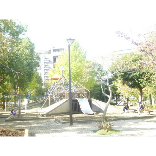 park. 412m to the line ship park (park)