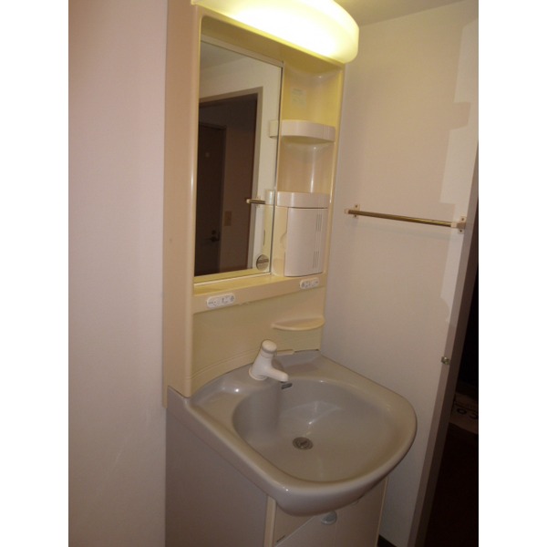 Washroom. Separate room