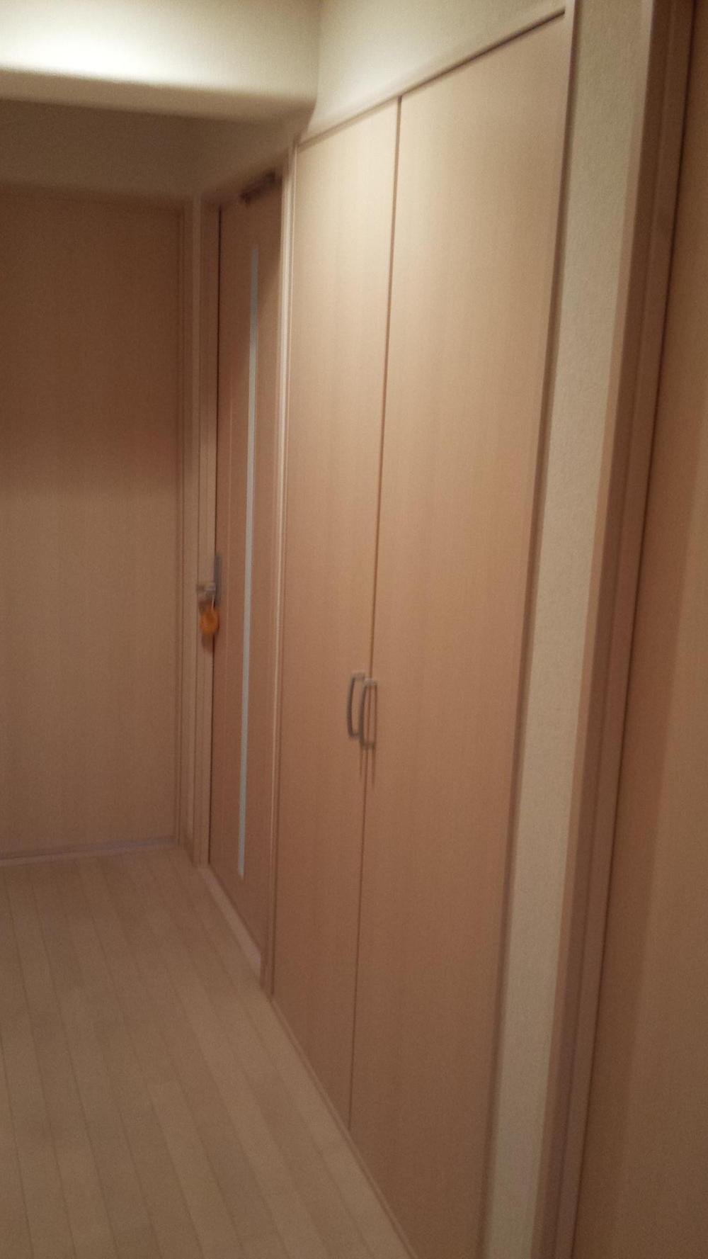 Receipt. Corridor surface material input