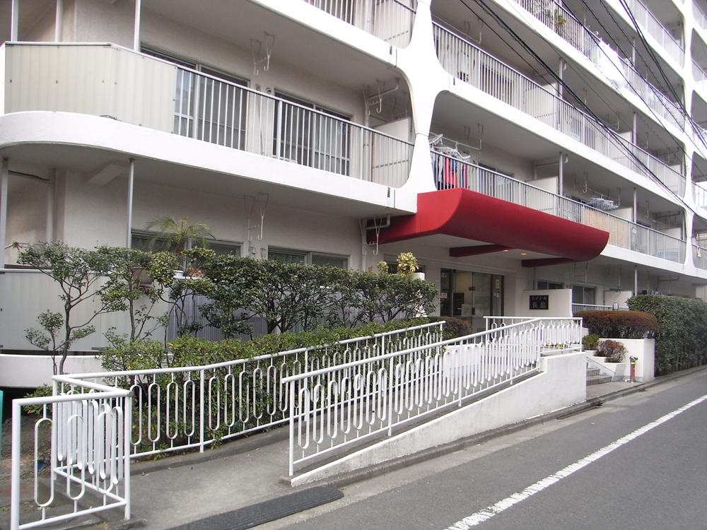 Local appearance photo. Slope is also convenient They discuss