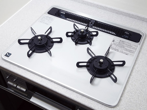 Kitchen.  [Hyper-glass top stove] Adopt a hyper-glass top. Built-in stove that was equipped with functionality and beauty of a notch. (Less than, All amenities are the same specification)