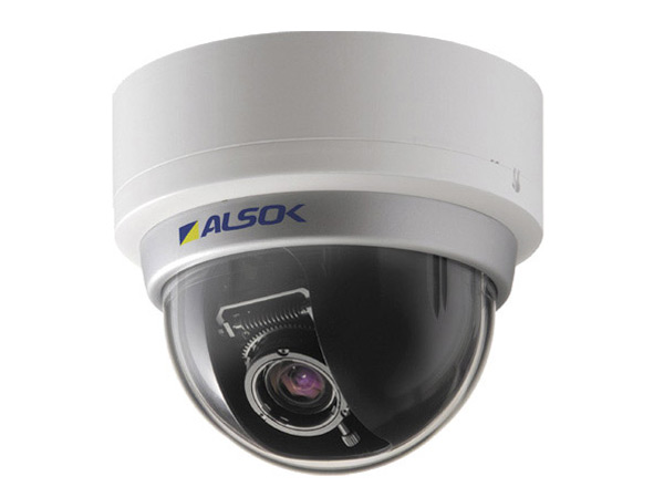 Security.  [Installing a security camera] Security cameras, Installed in the building. Is a full-fledged security system video recording is left.