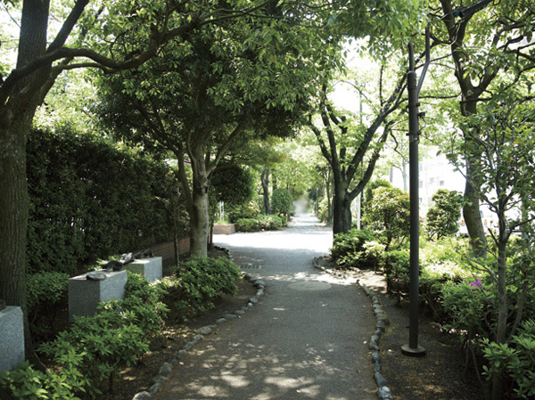 Surrounding environment. Funabori Green Road (about 290m / 4-minute walk)