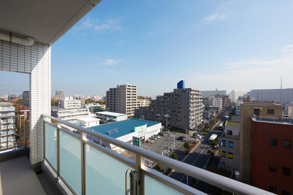 Balcony. Local (11 May 2013) Shooting