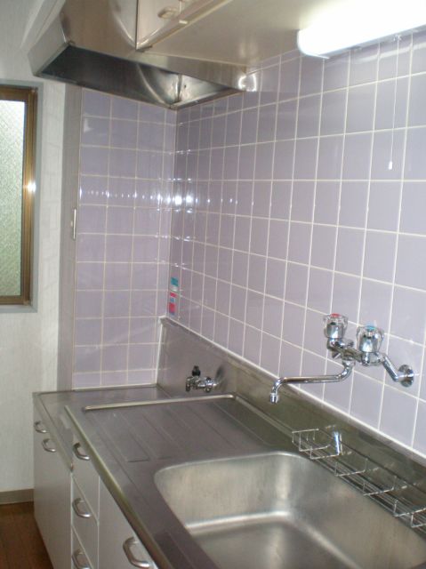 Kitchen. Gas stove installation Allowed