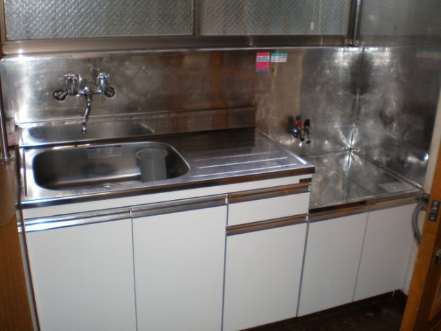 Kitchen. Gas stove installation Allowed