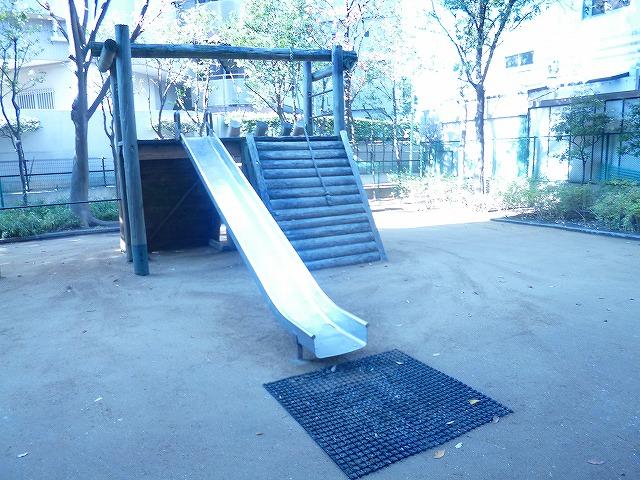 Other common areas. There is a park on site.