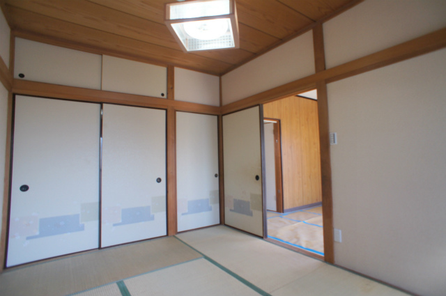 Living and room. Is a Japanese-style room
