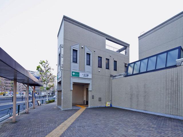 station. Toei Shinjuku Line "Ichinoe" 720m to the station