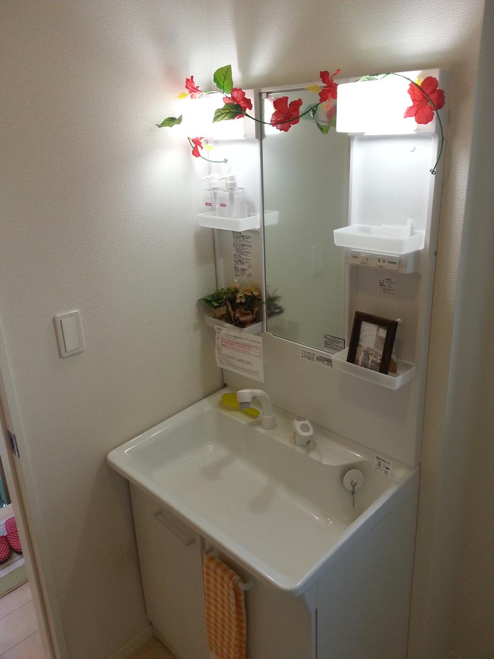 Same specifications photos (Other introspection)