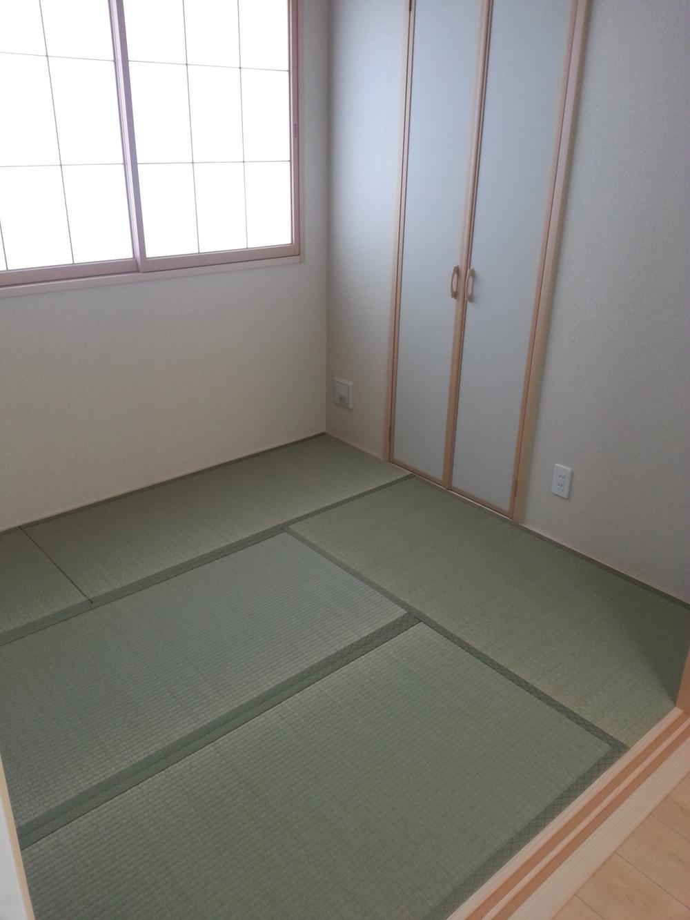 Same specifications photos (Other introspection)