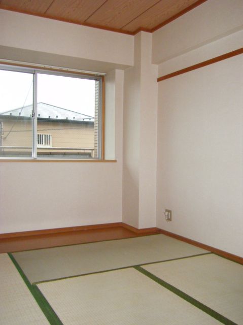 Living and room. Is a Japanese-style room