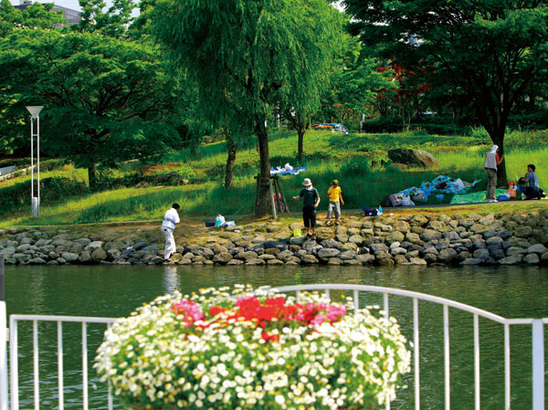 Surrounding environment. New Sakon water park (about 1350m, 17 minutes walk)