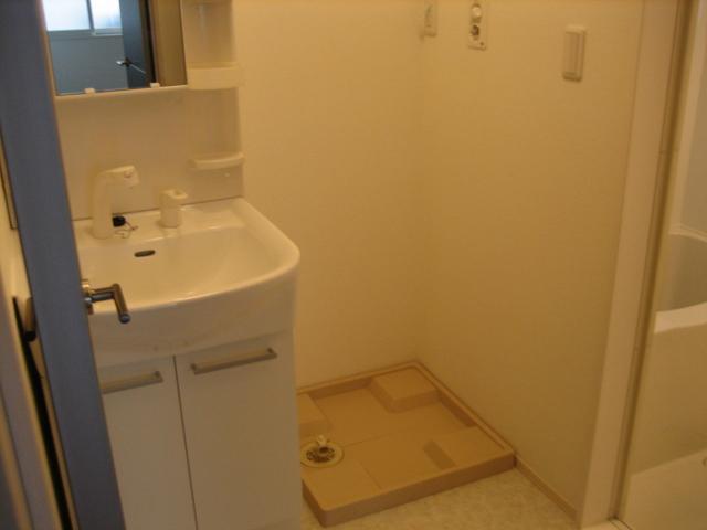 Washroom. Wash dressing room