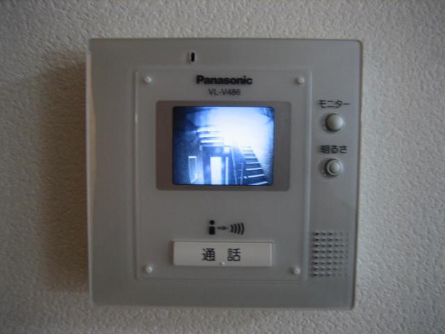 Other Equipment. Convenient TV monitor phone at the time of visitors (the same type)
