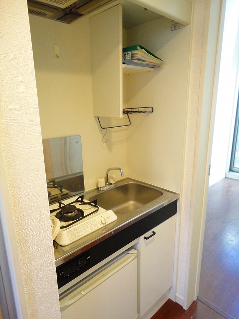 Kitchen. Gas stove bite installation already kitchen