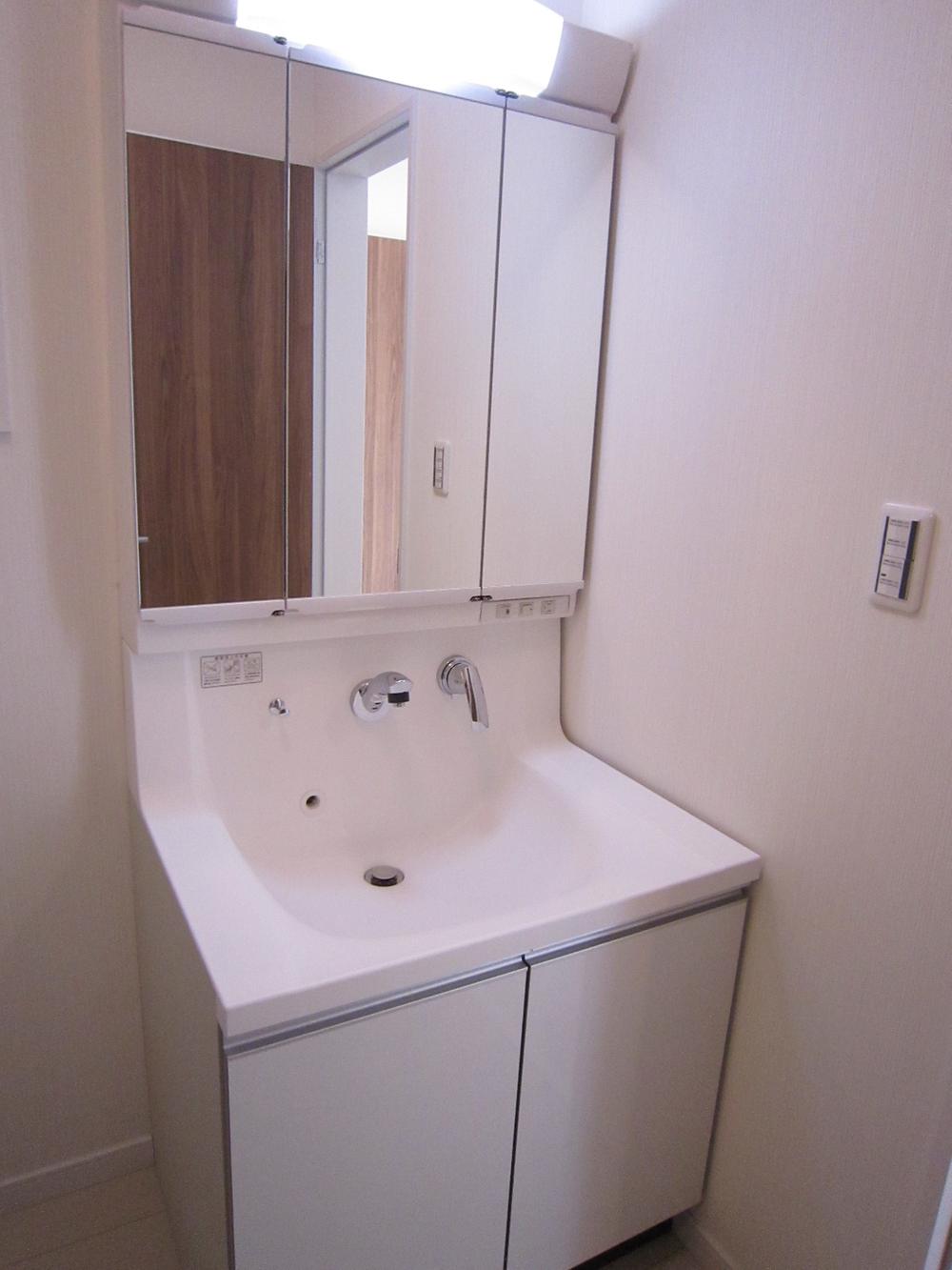 Same specifications photos (Other introspection). Reference photograph