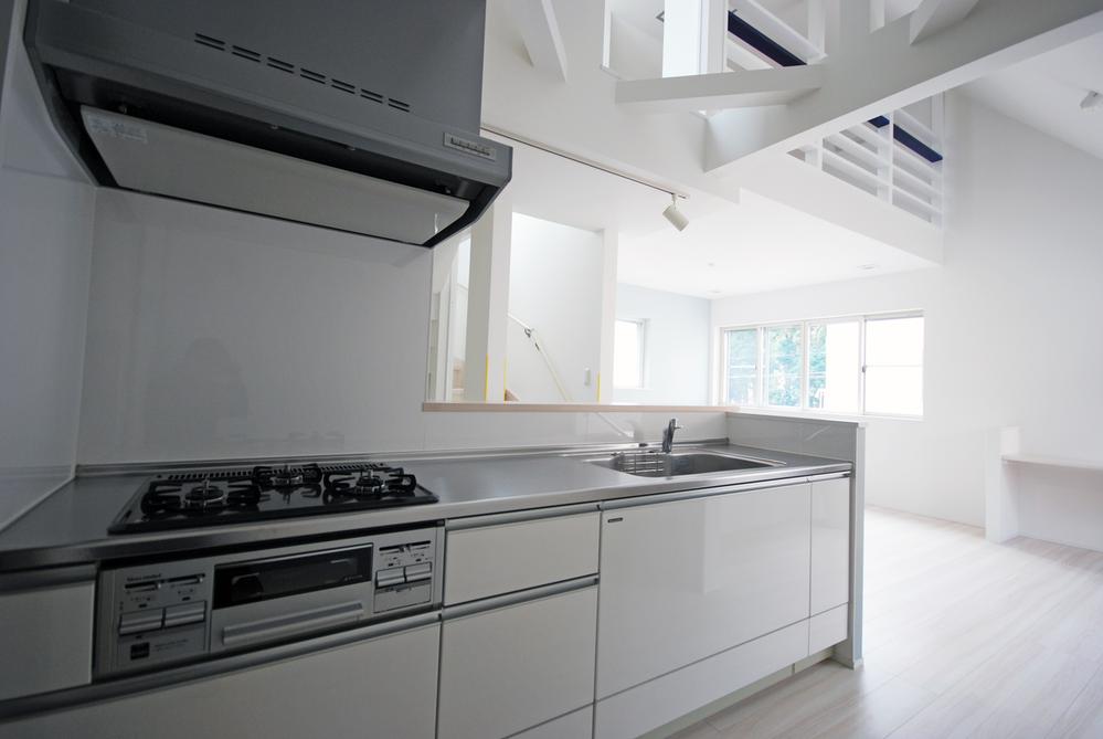 Kitchen. B Building: Indoor (11 May 2013) Shooting